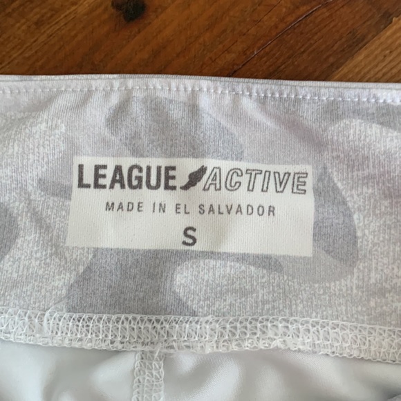 NWOT University of Denver Camo Sports Leggings - Picture 7 of 10